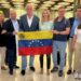 Los parlamentarios del PP expulsados de Venezuela acusan al Gobierno de estar con Maduro