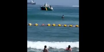 Gibraltar accuses the Guardia Civil of endangering bathers on a beach