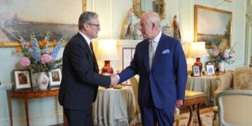 Sánchez felicita a Starmer por la “histórica victoria del laborismo” en las elecciones británicas