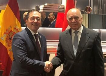 Albares aborda con su homólogo de Irak la situación en Oriente Medio y el flanco sur de la OTAN