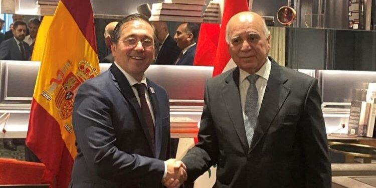 Albares discusses with his Iraqi counterpart the situation in the Middle East and the southern flank of NATO