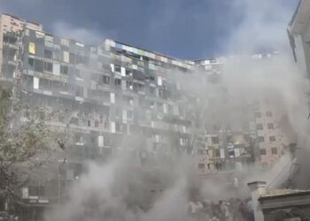 Albares condena el “brutal ataque ruso” contra el hospital infantil de Okhmatdet en Kyiv