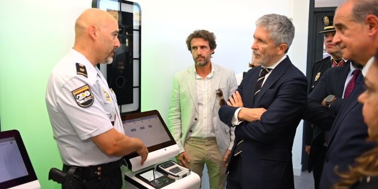 Grande-Marlaska announces that Ceuta’s “smart border” will be ready “before the end of the year”