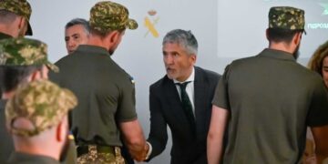 Grande-Marlaska delivers their diplomas to 19 Ukrainian police officers trained in Logroño