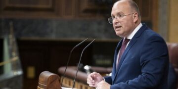 The PP demands the use of the Armed Forces to stop the arrival of migrants to the Canary Islands