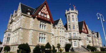 Albares inaugura el curso ‘España en el mundo’ en la Universidad Internacional Menéndez Pelayo