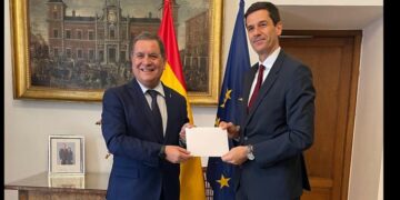New Peruvian ambassador to Spain presents the Copies of his Credentials