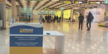 Ukraine thanks Spain for its support with a digital exhibition at Madrid airport