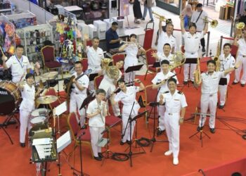 Japan’s Training Fleet concludes its stay in Spain