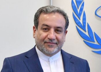 Albares pide a su homólogo de Irán “contención” para evitar la guerra y que no se suministren armas a Rusia