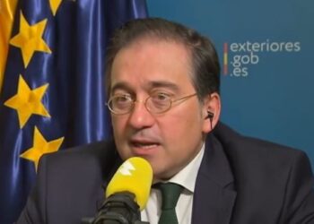 Albares dice que está “dispuesto” a llegar al TJUE para oficializar el catalán, euskera y gallego en Europa