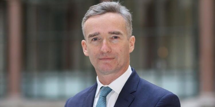 El nuevo embajador británico llega a Madrid con la expectativa de la negociación sobre el futuro de Gibraltar