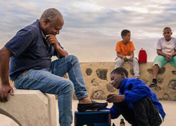 Screening at Casa América of ‘The Book of Hugs’, by Alberto Pla