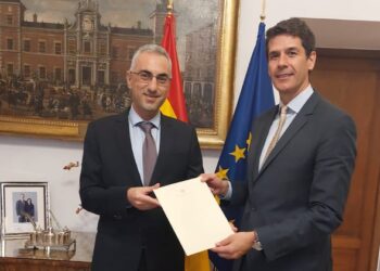 Entrega sus Copias de Estilo el nuevo embajador de Chipre, Michalis Ioannou