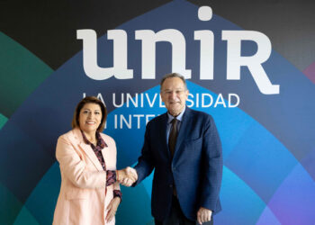 The Embassy of Ecuador and UNIR promote training and employment