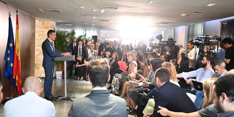 Sánchez expresses his “surprise” to China for involving the Spanish pork sector in the conflict with the EU