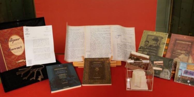 El Instituto Cervantes recibe en depósito el legado de la cultura sefardí