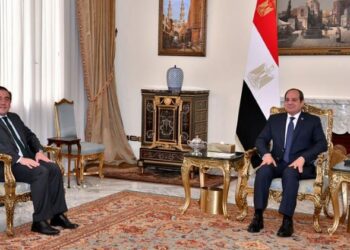 Albares traslada al presidente Al Sisi el interés de las empresas españolas por invertir en Egipto