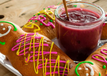 La Embajada de Ecuador ofrece la colada morada y la guagua de pan