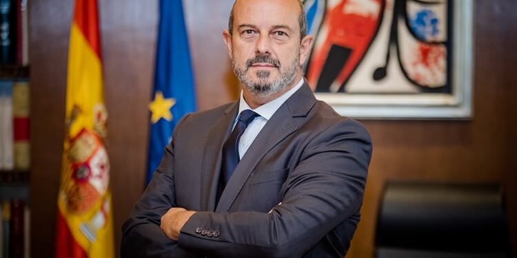 El presidente del Senado informó a la Embajada en Argentina de su viaje a Buenos Aires en pleno conflicto diplomático