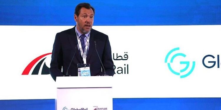 Óscar Puente habla en Abu Dabi del «éxito del modelo ferroviario español»