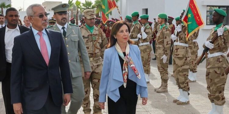 Robles aborda la contribución de España a la mejora de las capacidades militares de Mauritania