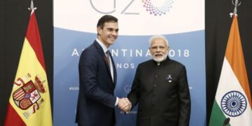 Sanchez visits India with his wife and with the aim of securing a mega contract for Navantia