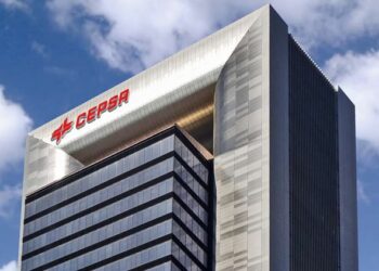 Cepsa congela 3.000 millones de inversión en España por el «impuestazo» a las energéticas