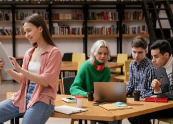 Cómo los códigos QR están haciendo que el aprendizaje sea más interactivo: el futuro de la educación