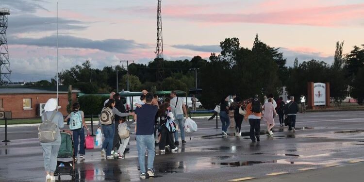 El Gobierno destina 1,5 millones de euros para españoles sin recursos evacuados del Líbano