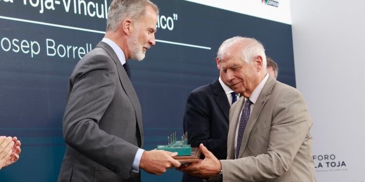 Borrell exige, desde el Foro de La Toja, que “no se ataquen instalaciones nucleares” en Oriente Medio