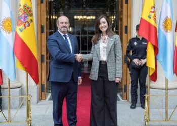 Pedro Rollán recibe a la vicepresidenta argentina, que no tendrá ningún encuentro con el Gobierno