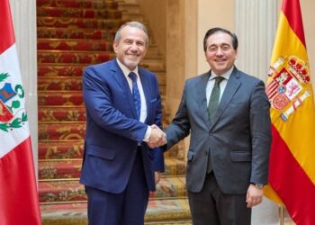 Albares y su homólogo de Perú firman el nuevo Marco de Asociación País