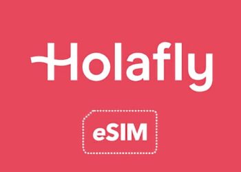 Todo lo que necesitas para viajar: un buen seguro y conectividad sin límites de la eSIM de Holafly
