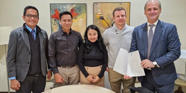 Indonesian Embassy promotes luxury furniture design in Spain