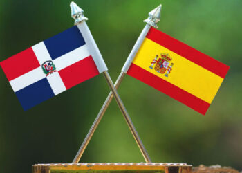 Mesa redonda acerca de ‘La inmigración dominicana en España’