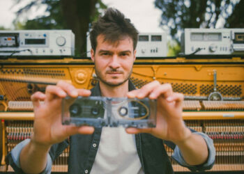 Concert of the singer Lorenzo Naccarato at the Instituto Francés