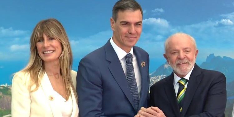 Sánchez supports a global tax on large fortunes and announces 400 million euros to the WB for poor countries