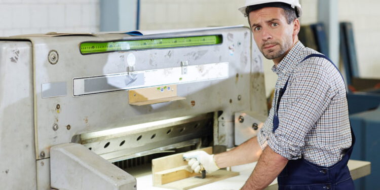 La producción industrial en España subió un 0,9% en septiembre mientras cayó un 2% en toda la UE