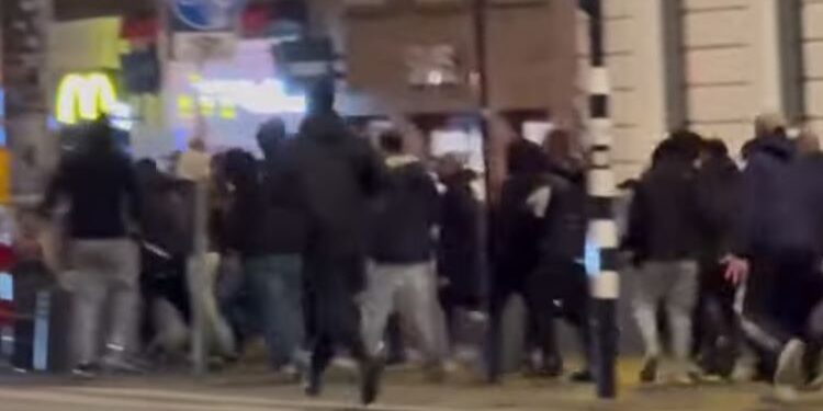 El Gobierno condena las agresiones a aficionados del Macabbi de Tel Aviv en Amsterdam