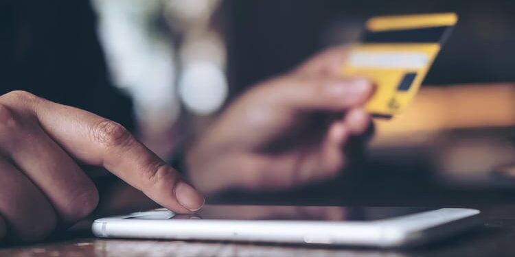 ¿Por qué tus transferencias de dinero se reducen al llegar?