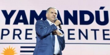 Spain congratulates leftist Yamandú Orsi on his election as president of Uruguay