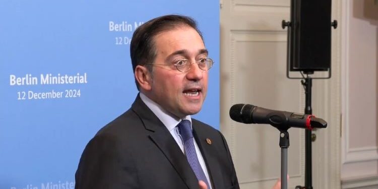 Albares pide a Europa una ayuda “predecible y sostenible” a Ucrania y una postura “clara” ante las nuevas autoridades sirias