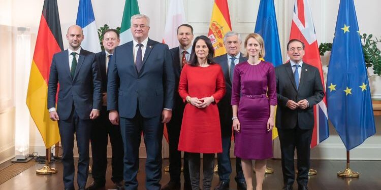 Albares y el resto del G5+ se comprometen a “intensificar” la ayuda a Ucrania” y rechazan “los extremismos en Siria”