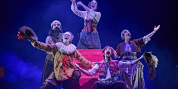 Theatre, music, games and fun at ‘Farra’ in the Teatro de la Comedia