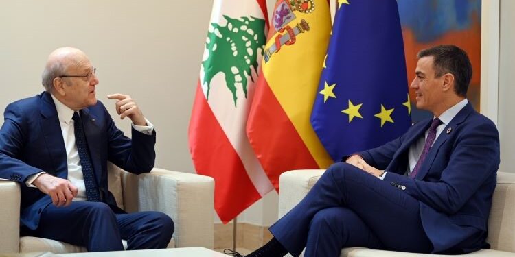 El primer ministro de Líbano agradece el apoyo de España y la labor del jefe español de la FINUL