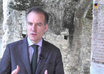 Foreign Ministry relieves ambassador in Caracas and puts Urtasun’s chief of staff in his place