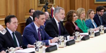 Fundación Carolina incrementará, en su XXV aniversario, las becas en DDHH y democracia