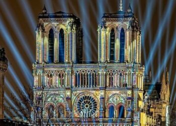 Exteriores da por “hablado y aclarado” su desencuentro con Casa Real respecto a Notre Dame