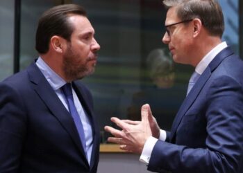 España insta en Bruselas a acelerar las conexiones transfronterizas con Francia